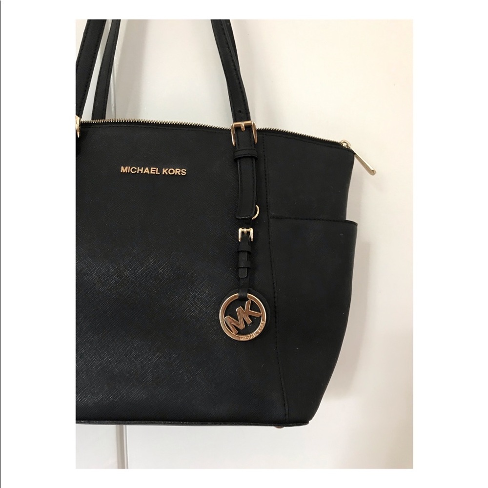[Michael Kors] Black Leather Tote Shoulder Bag - Picture 2 of 8